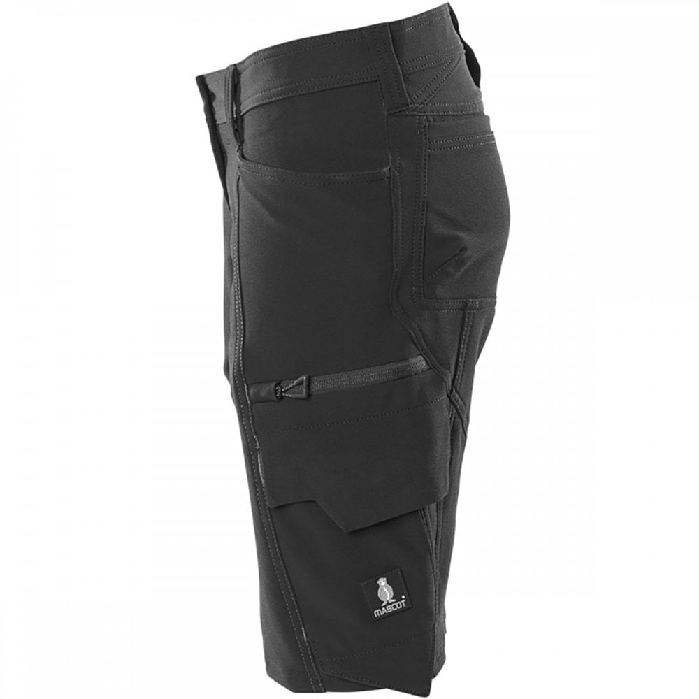 18044 Womens Accelerate Shorts