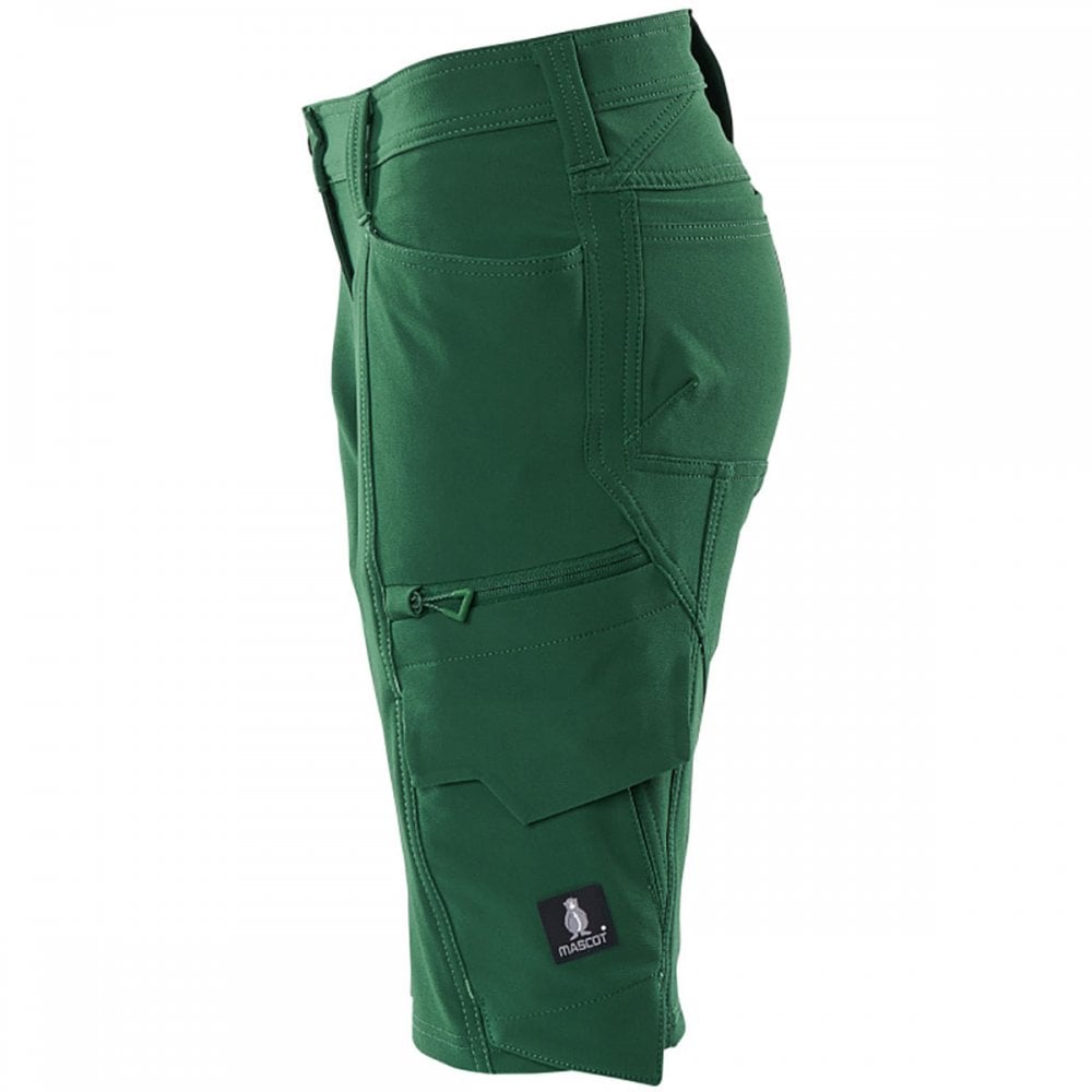 18048 Womens Accelerate Shorts