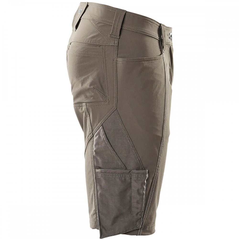 18048 Womens Accelerate Shorts