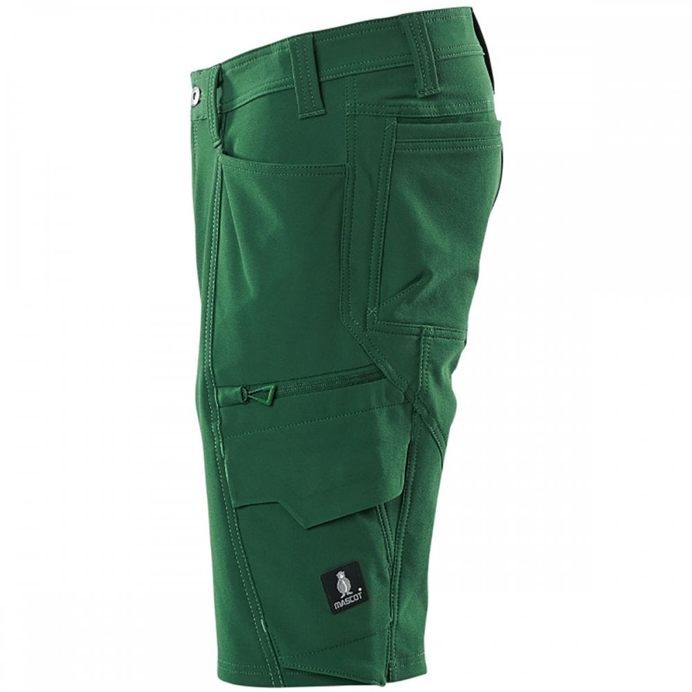 18149 Accelerate Shorts