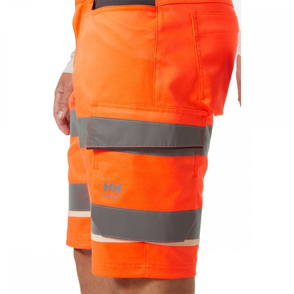 77517 UC-ME Cargo Shorts