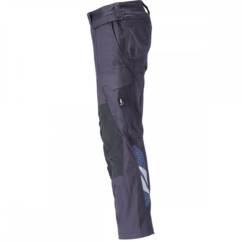 20779 Trousers with kneepad pockets