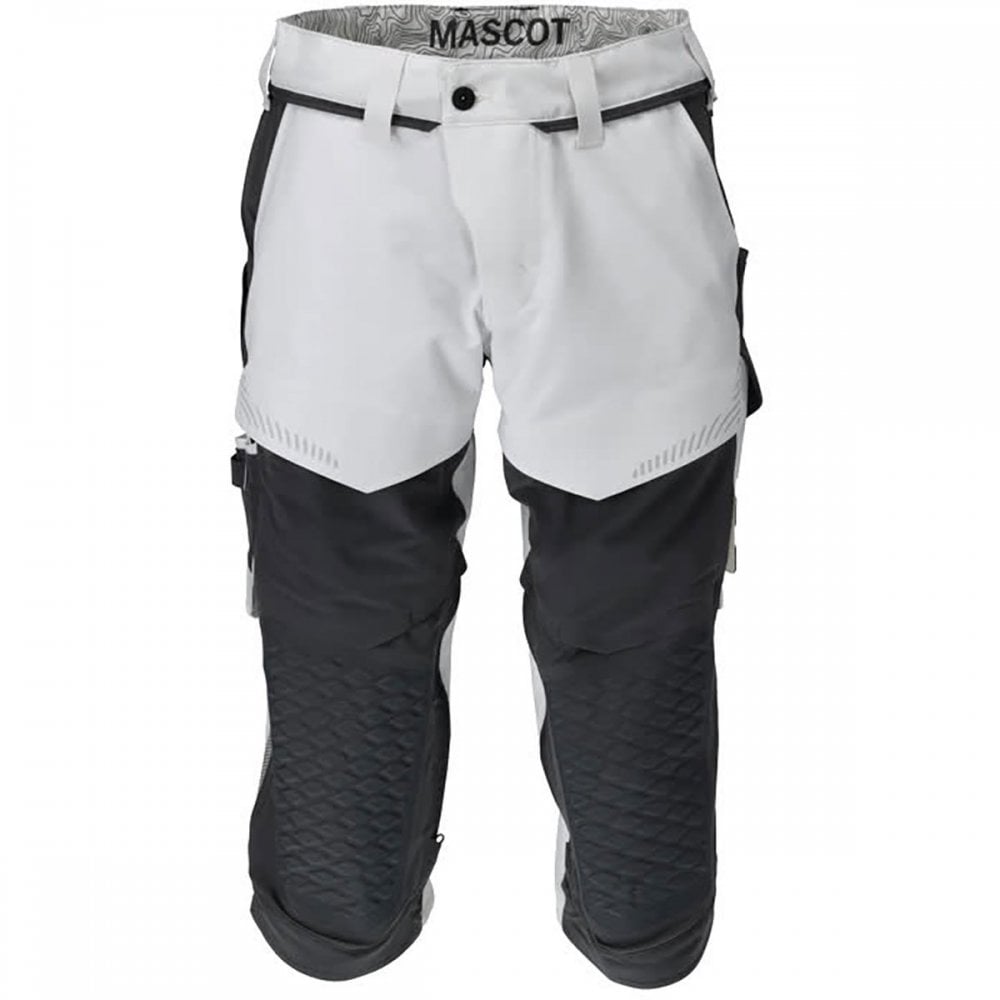 22249 Customized ¾ Length Trousers with kneepad pockets