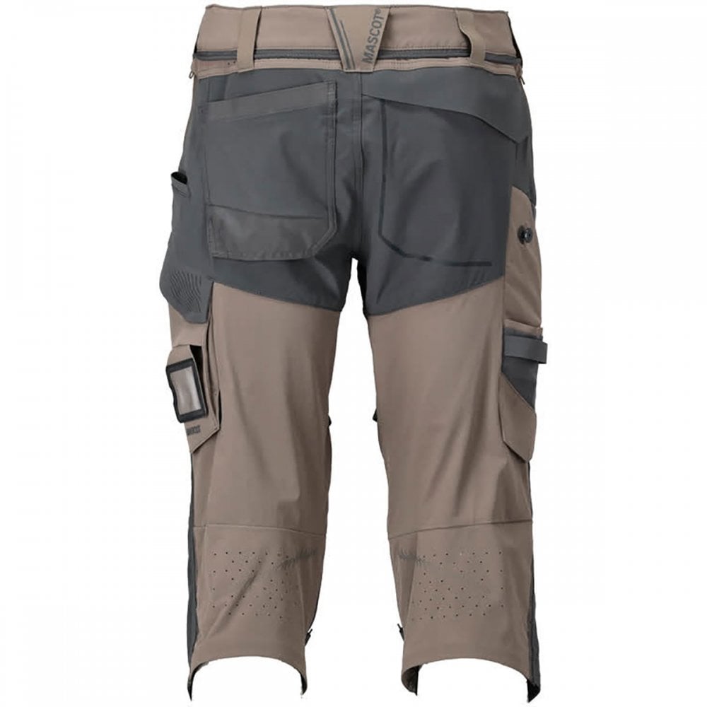 22249 Customized ¾ Length Trousers with kneepad pockets